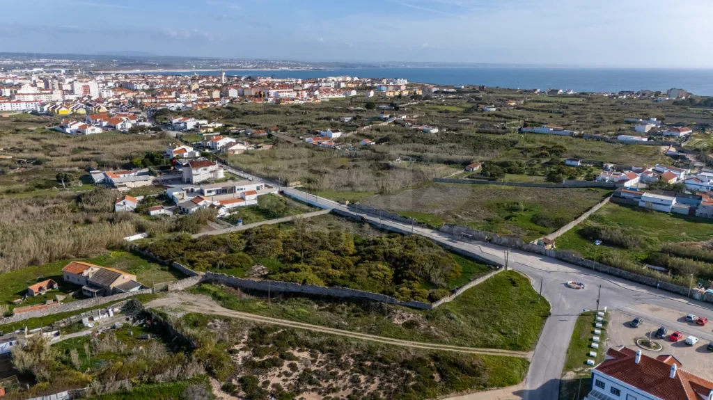 Terreno 6.000m2 com vista mar em Peniche