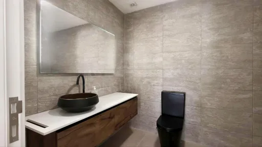 Moradia Térrea c/ Piscina, Jardim, Anexo, Garagem e Parqueamento, Inserida em Lote de 3.476m2 !