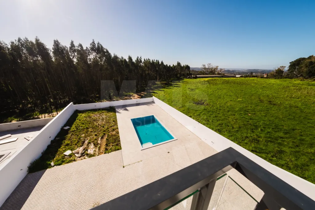 Moradia T3+1 | Piscina | Garagem | Caldas da Rainha