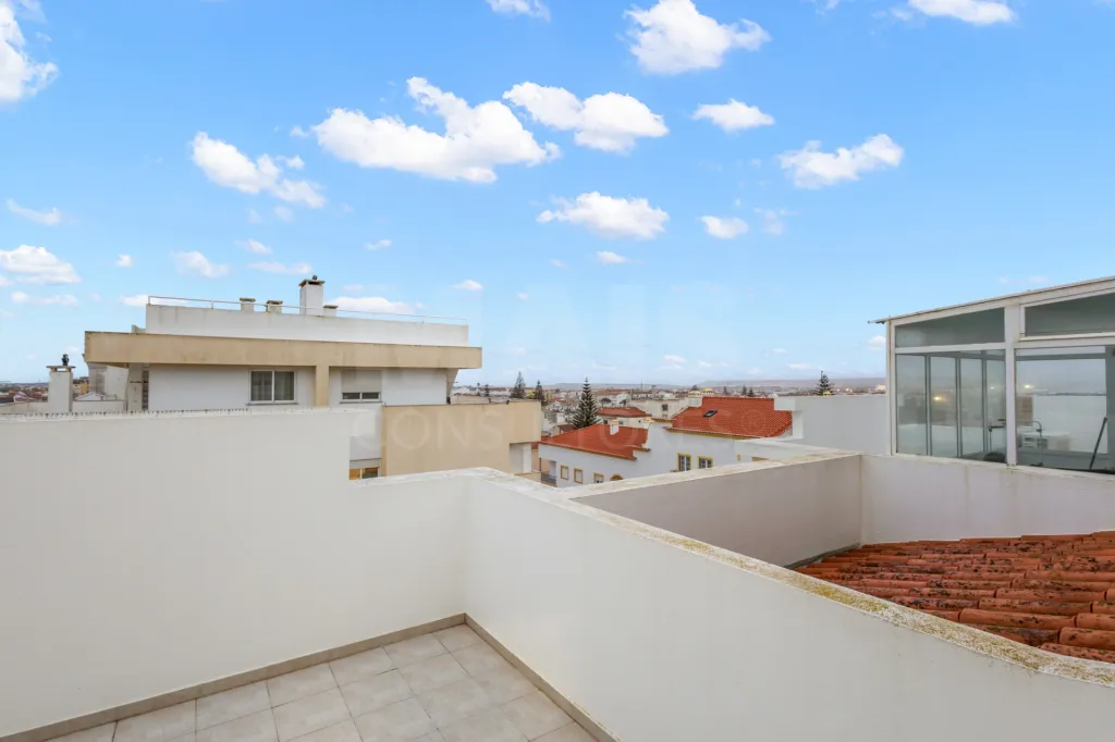 Apartamento T3 Duplex com Garagem em Peniche