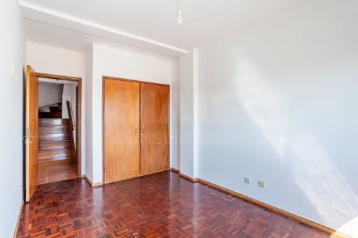 Apartamento T3 em Condomínio Fechado a 5min da Praia