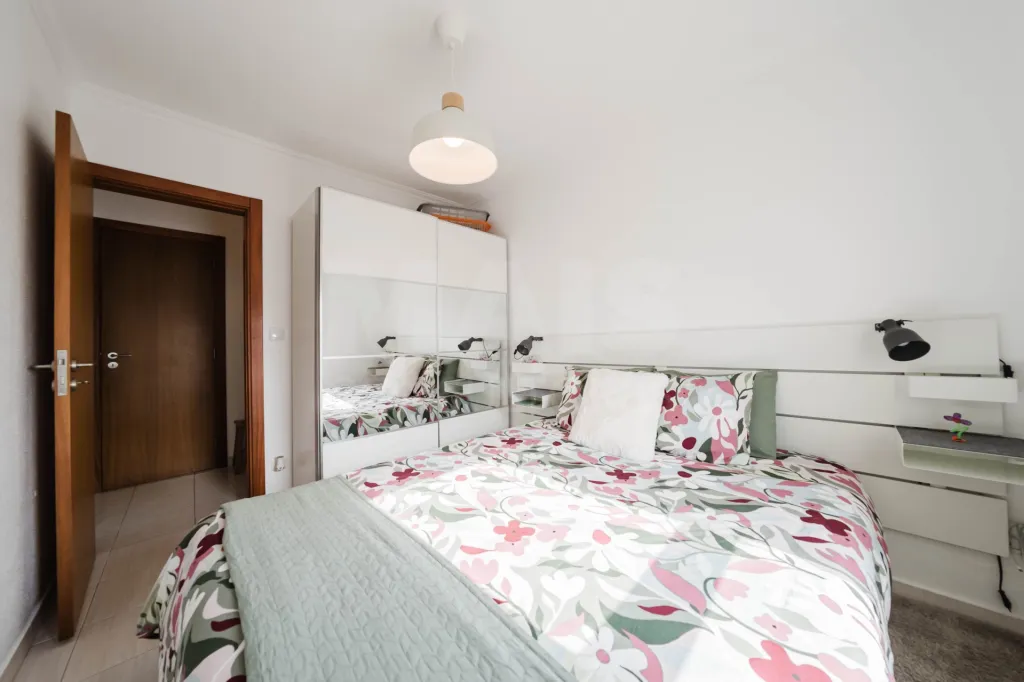 Apartamento T2 Renovado Com Vista Mar Em Peniche