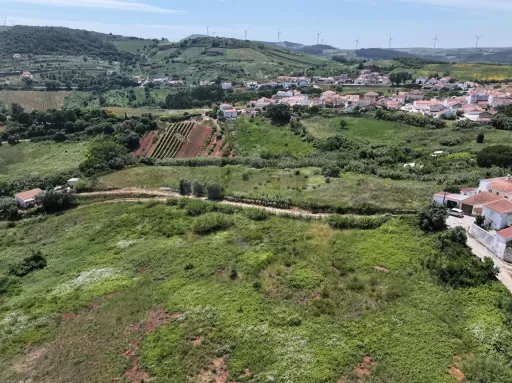 Terreno p/ Construção c/ 2.299m2 & Proj. Aprovado p/ Moradia T3 Térrea!