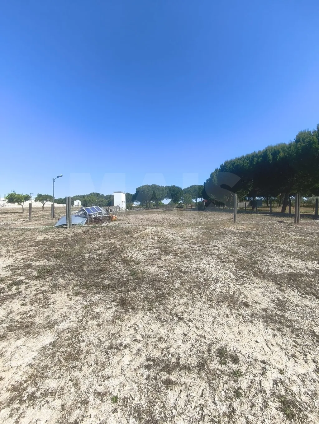 Propriedade com Piscina e Instalações Equestres – Um Refúgio Tranquilo com Potencial de Expansão