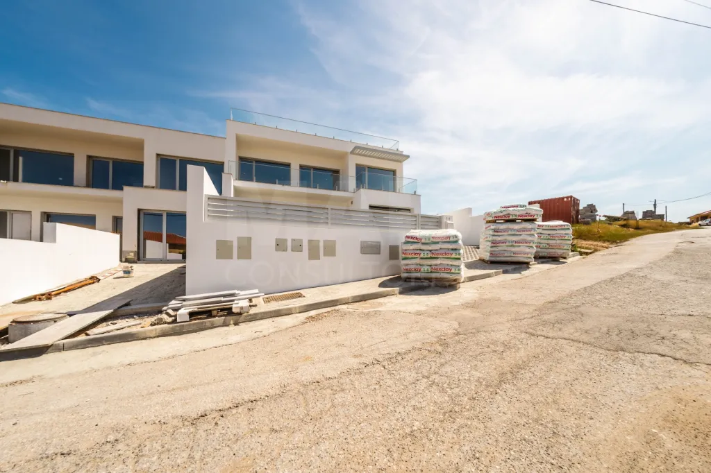 ROOFTOP PRIVATIVO com vista sobre o Atlântico | Moradia T3 com Piscina | COSTA DE PRATA