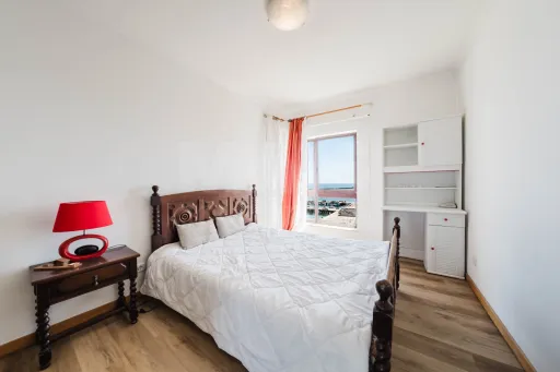 Vista Mar de Sonho | 160 m² 3-Bedroom Apartment with Garage in Peniche