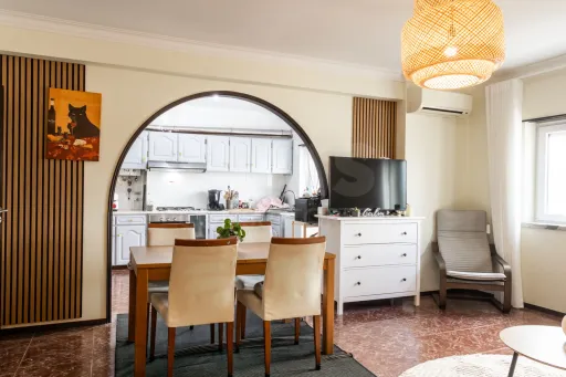 2-Bedroom + 2-Bathroom Duplex with Garage, Terraces, and Unobstructed Views | Avenal – Caldas da Rainha