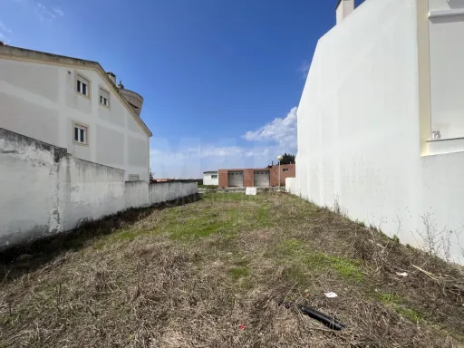 Building plot with sunset view
