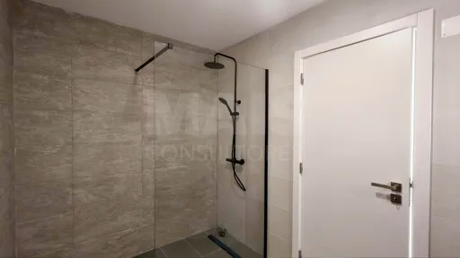 Moradia Térrea c/ Piscina, Jardim, Anexo, Garagem e Parqueamento, Inserida em Lote de 3.476m2 !