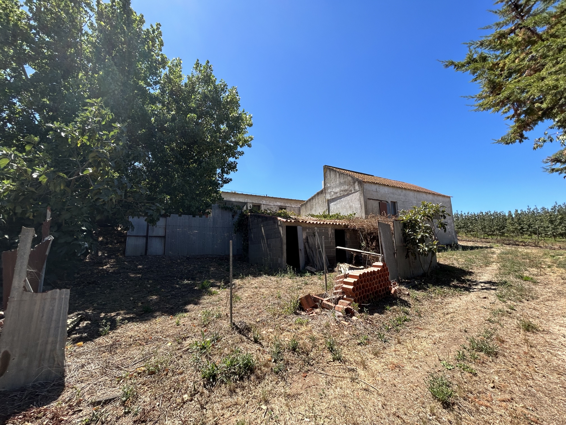 Armazéns +Terreno no Landal, Caldas da Rainha