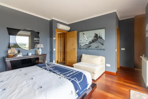 Moradia T4 de luxo no Barrocalvo, Carvalhal, Bombarral