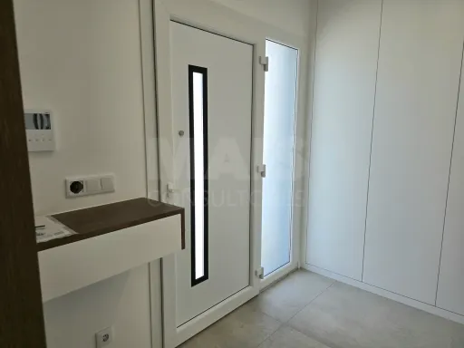 Moradia T4 térrea de luxo com piscina no Nadadouro