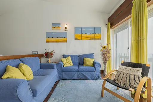 Moradia Contemporânea com terreno 700m2 em Soltroia – Próxima da Praia