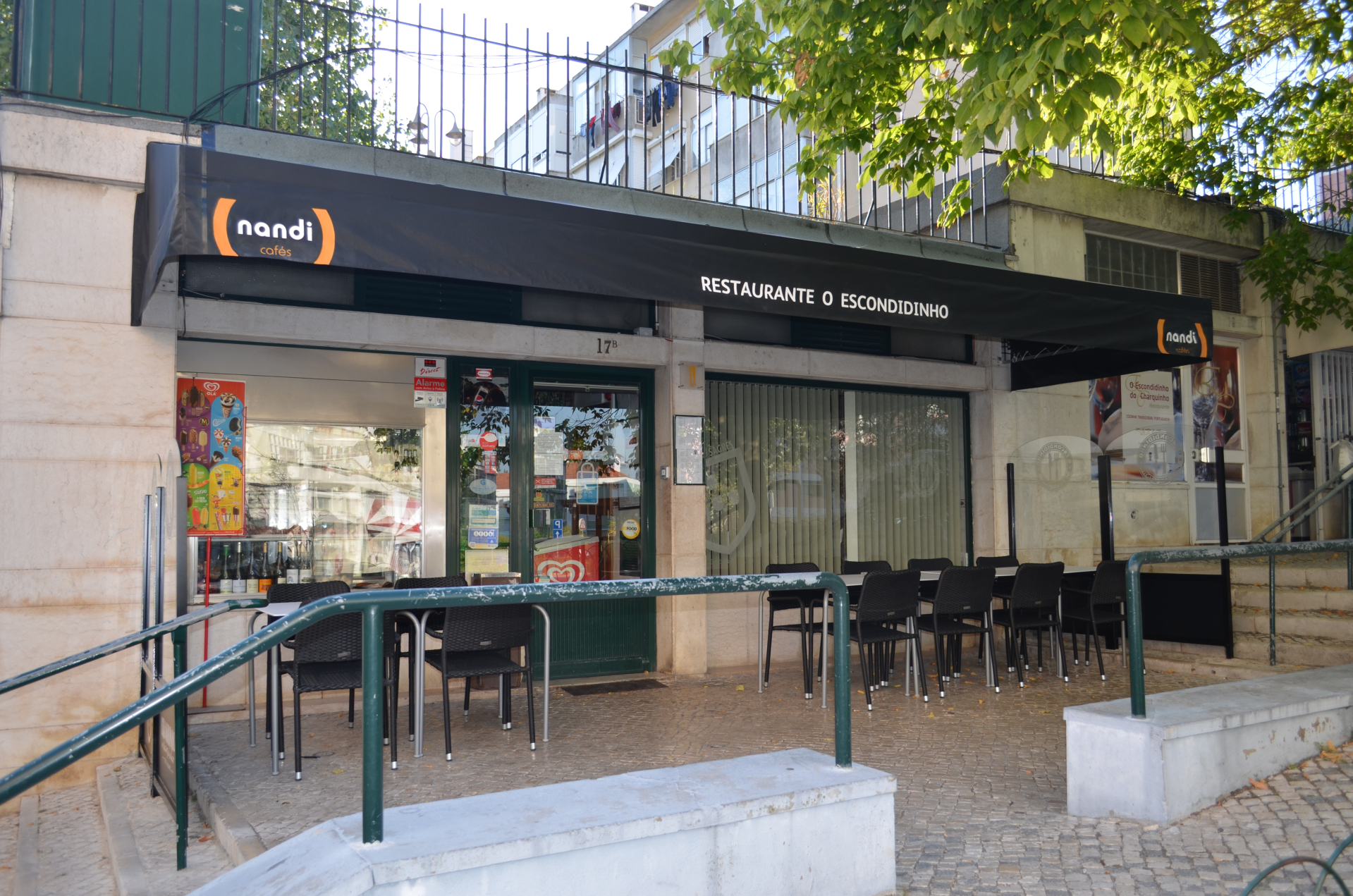 Benfica | Restaurante em Funcionamento + 3 Frações Comerciais | Clientela fiel e casa cheia.