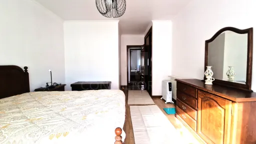 Apartamento T2, com elevador e estacionamento - Caldas da Rainha