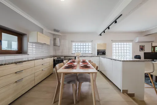 Moradia T3+2 com piscina e jardim a 8km de Caldas da Rainha