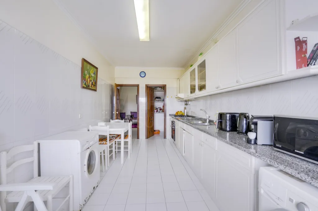 Apartamento T4  Massamá na Praceta Cesário Verde