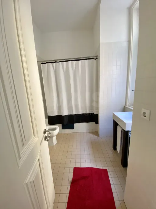 T1 on Avenida 24 Julho