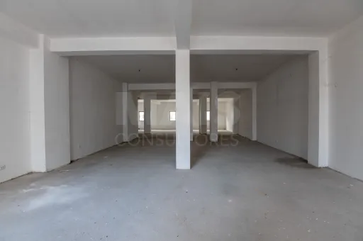 Loja para Transformação em Apartamento T3+1