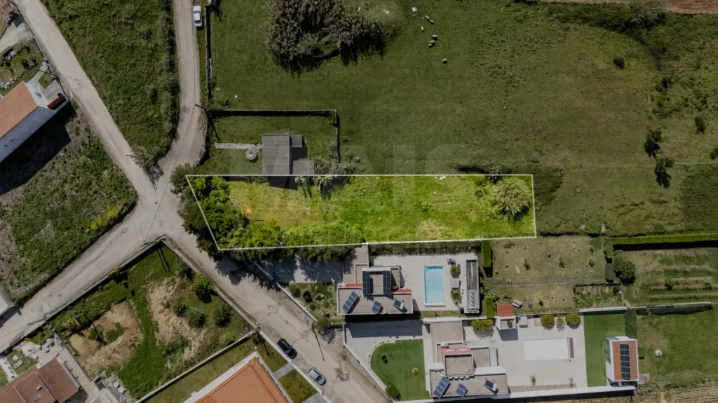 Terreno com 3200m2 e projeto aprovado para moradia térrea