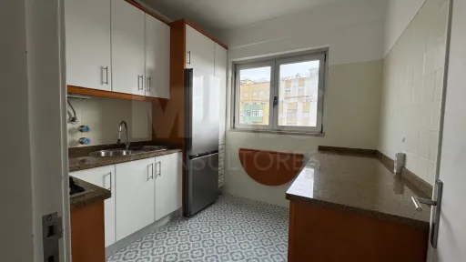 Apartamento T3 a 5 minutos do Metro da Pontinha