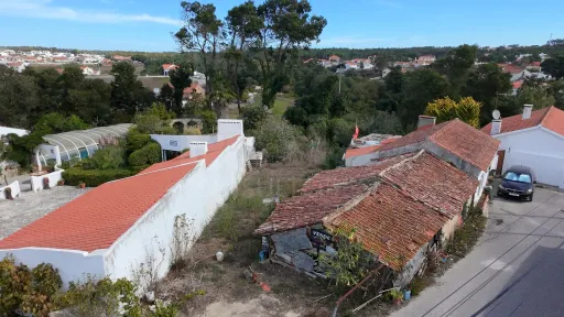 Terreno com Potencial de construção no  Nadadouro