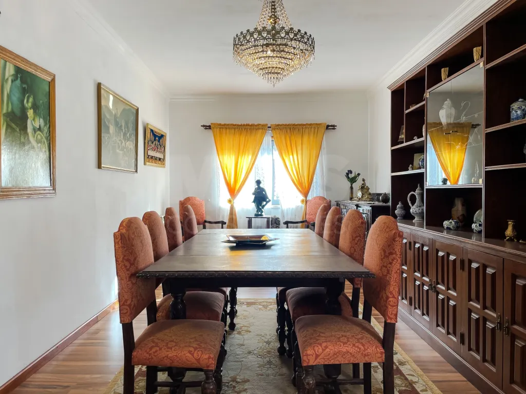 Moradia T4 em Alcabideche, Cascais – Conforto, Sustentabilidade e Espaço