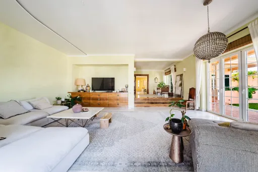 Moradia T5 em Lourinhã com Vista Mar, Piscina Aquecida e Jardim