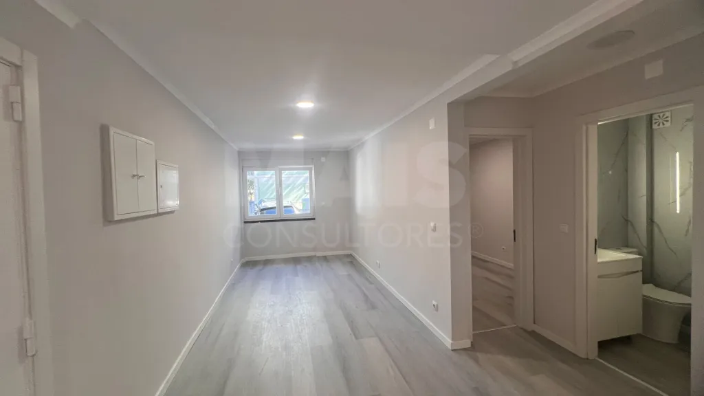 Fully Renovated 2-Bedroom Apartment - Benfica
