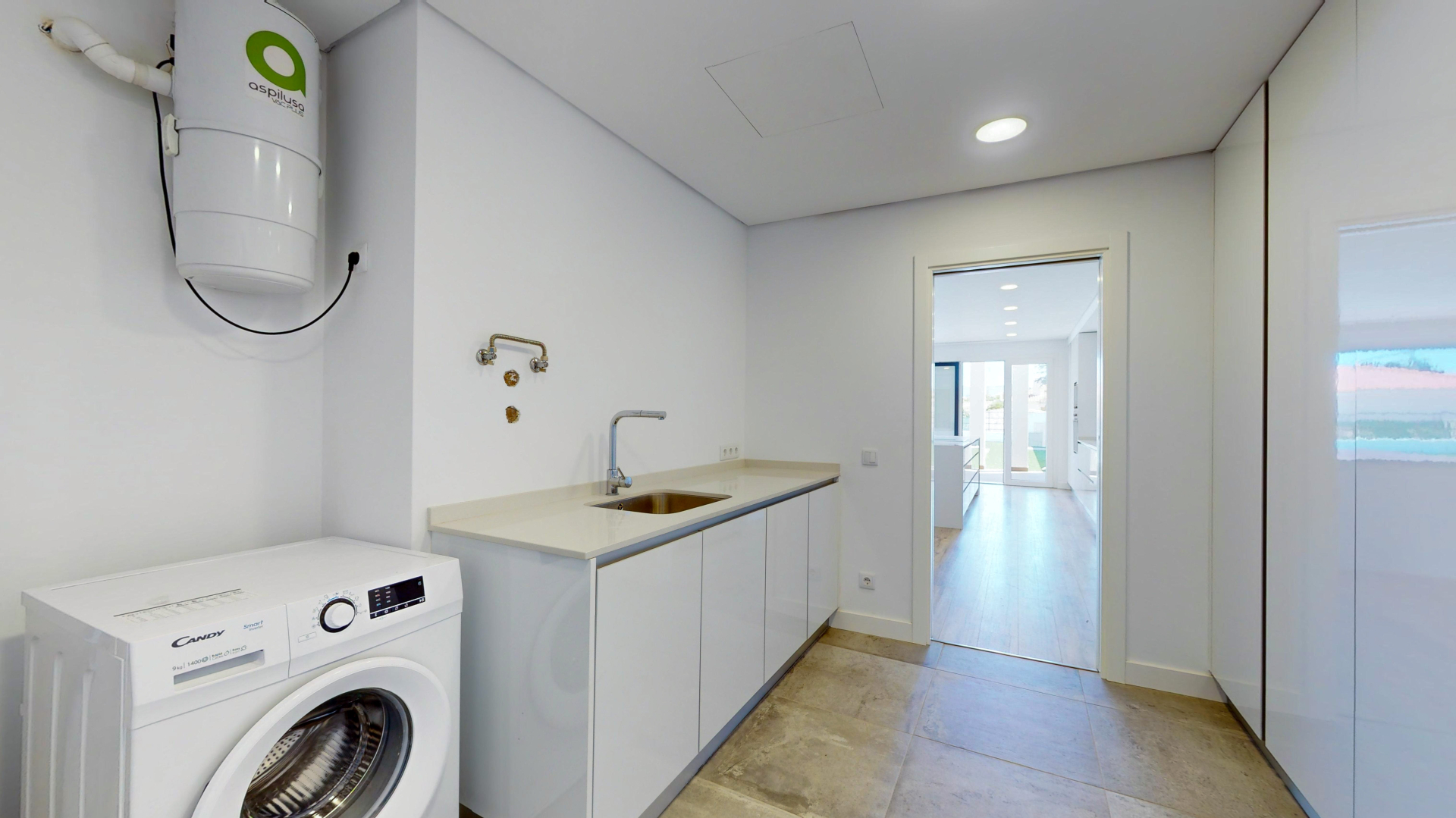 Moradias térreas T4 C\ 4 Suites e Piscina