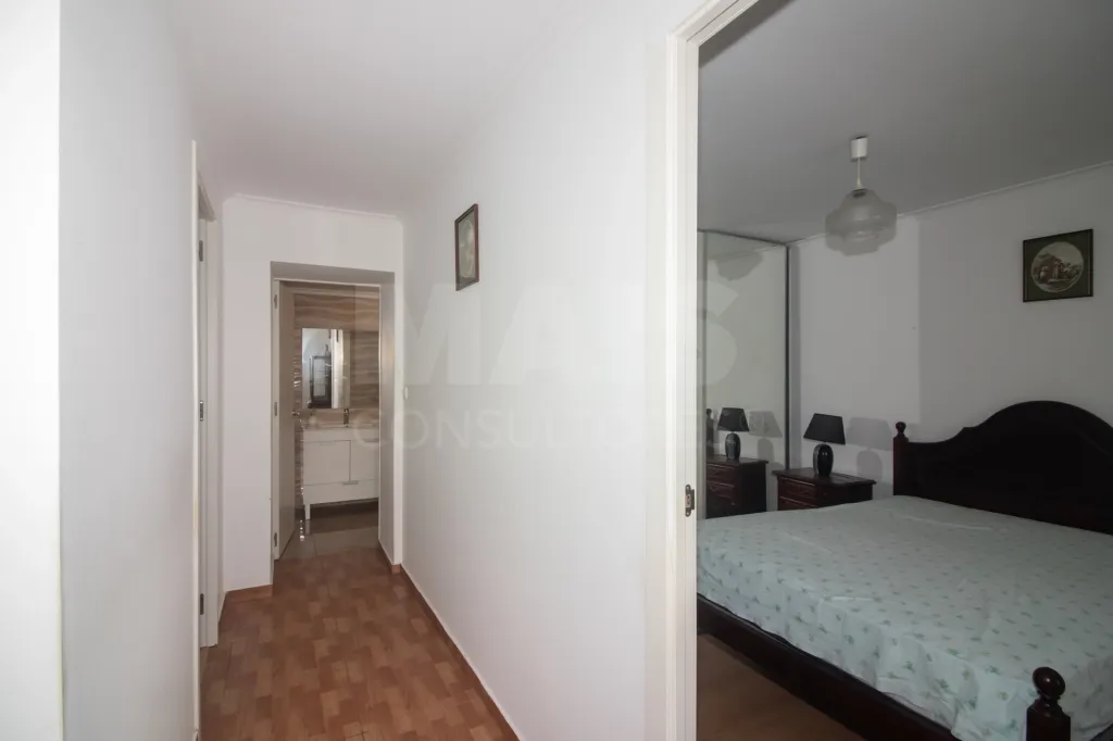 Moradia T2  com Logradouro em Cabanas de Chão