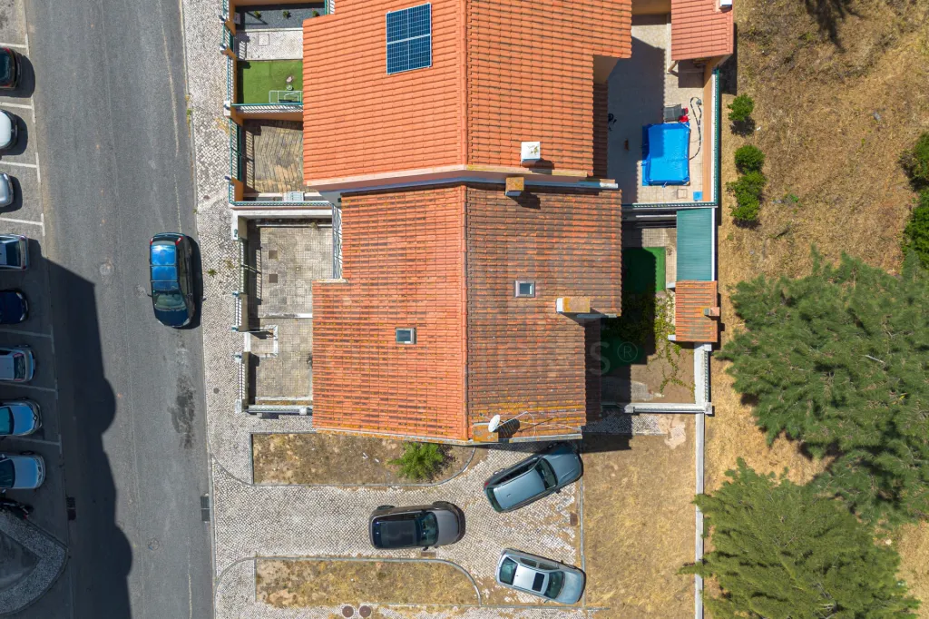Moradia T5 com vista privilegiada em Alenquer