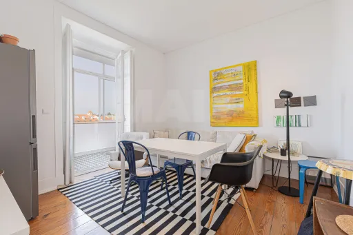 T6 com 130m2 Vista Rio à Rua da Junqueira - Belém