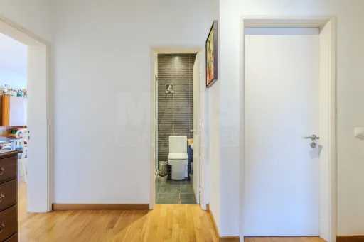 T3 com Suite + Garagem + Arrecadação na Portela | 12º ANDAR com vista lateral Rio e luz natural!