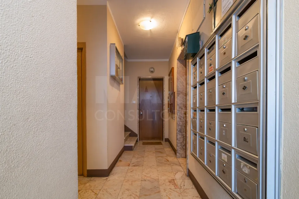 Apartamento T2 Amadora Reboleira