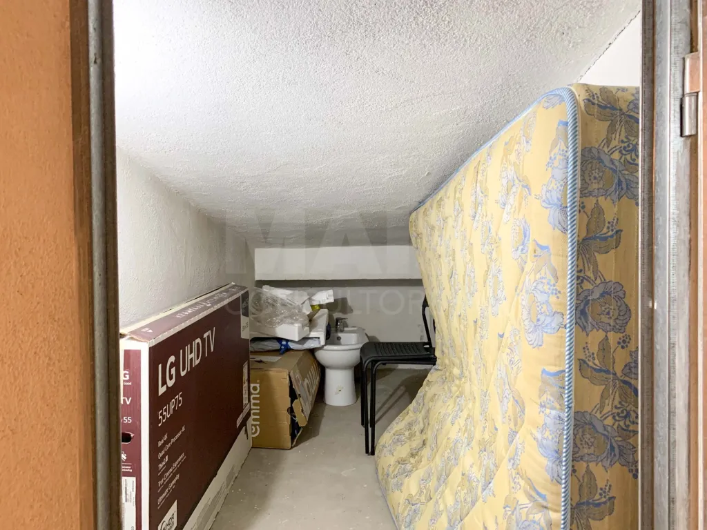Apartamento T2 com parqueamento no Carregado