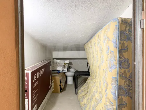 Apartamento T2 com parqueamento no Carregado