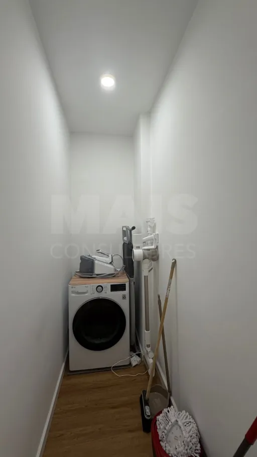 Apartamento T2 Remodelado no Centro do Cadaval