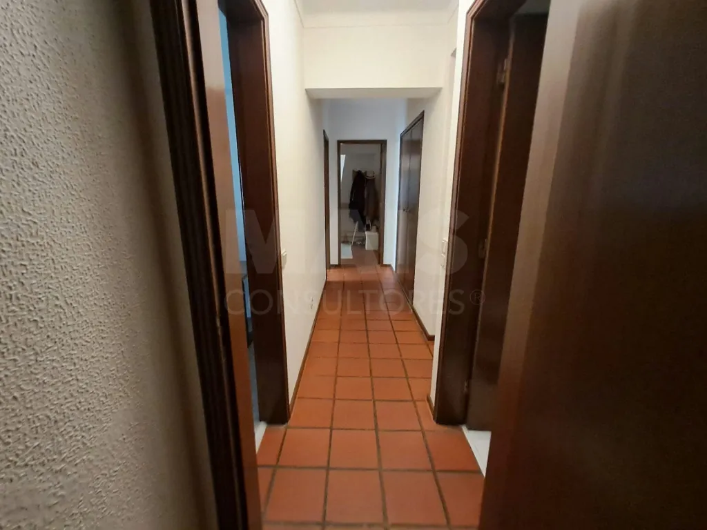 2-bedroom + 1 apartment with an elevator, parking, and storage room near the bullring