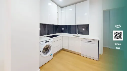 2 bedroom apartment with excellent location in the center of Amadora - Unique opportunity!