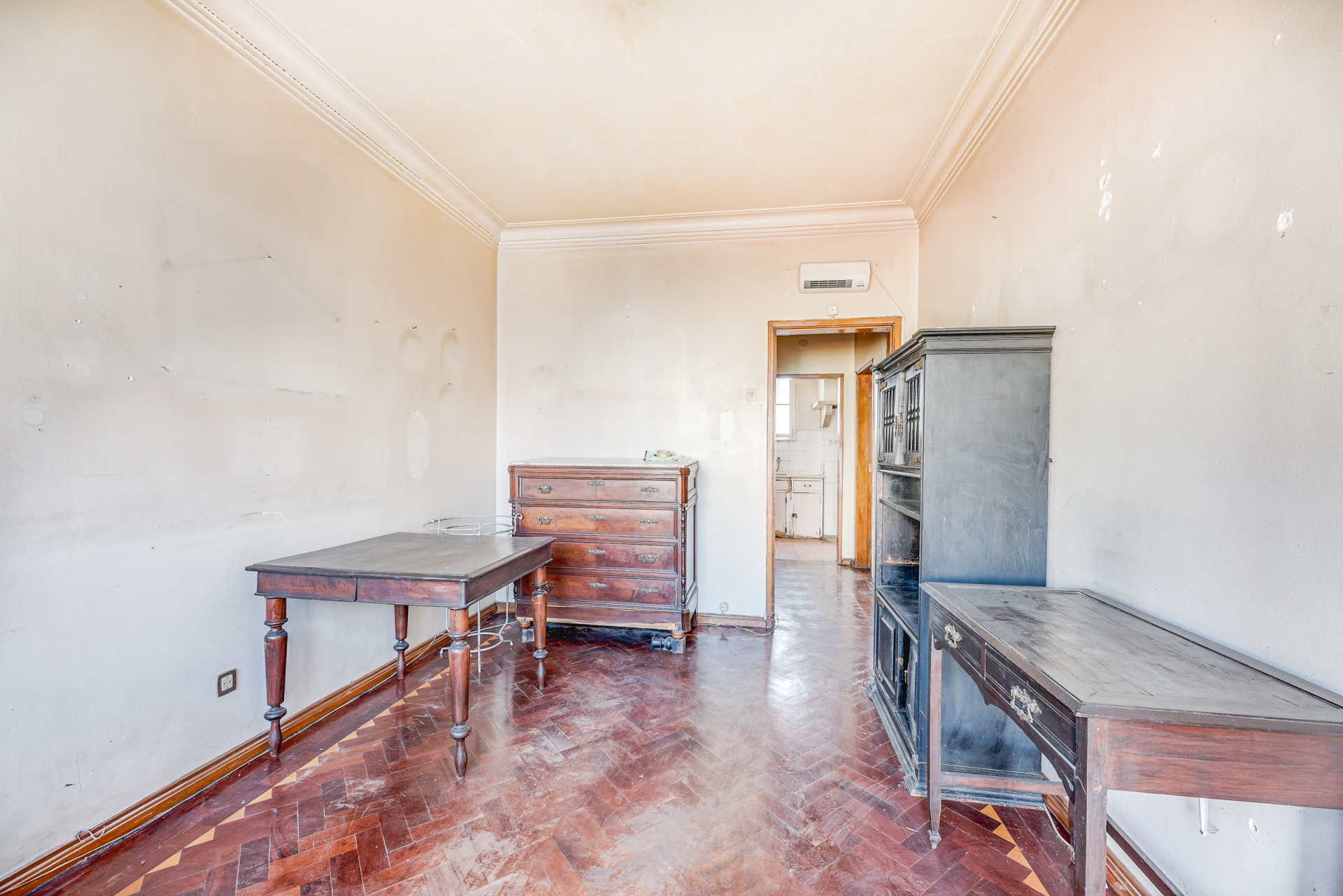 Apartamento para Remodelar no Bairro de Santos