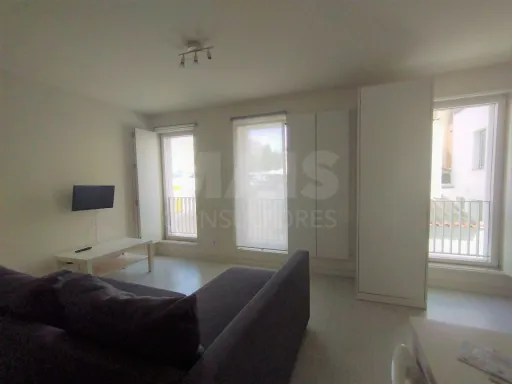 Apartamento T0 Remodelado