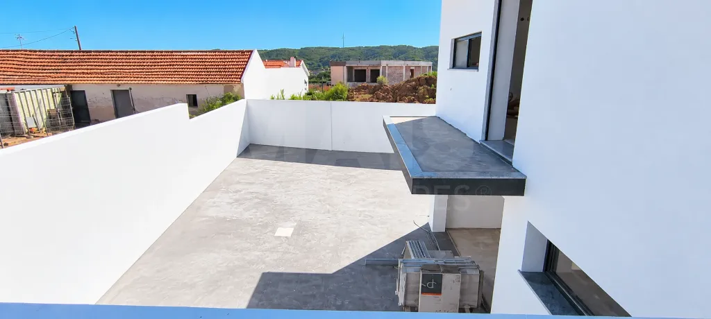 Contemporary 2 Bedroom House - Comfort and Tranquillity in Famalicão