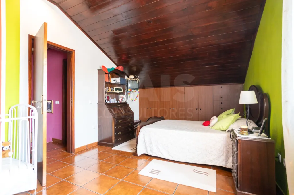 Moradia T3 isolada com Garagem na Branca