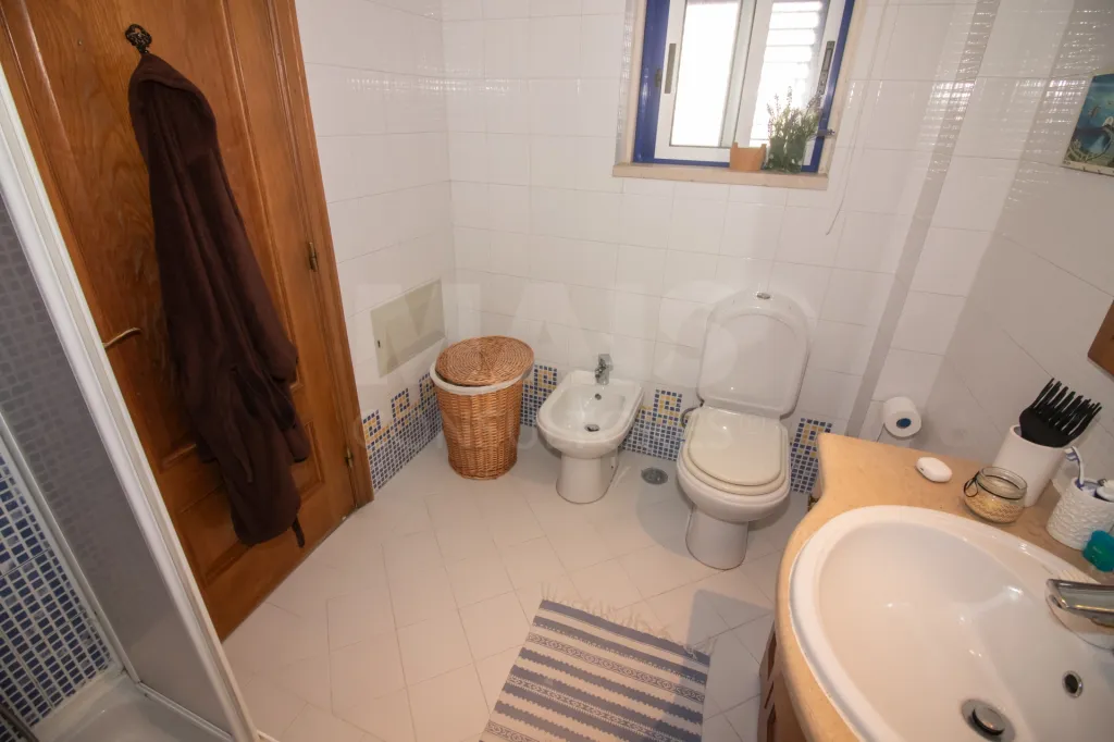 Apartamento T4 no Carregado