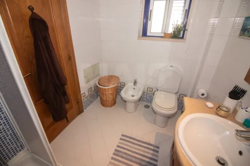 Apartamento T4 no Carregado