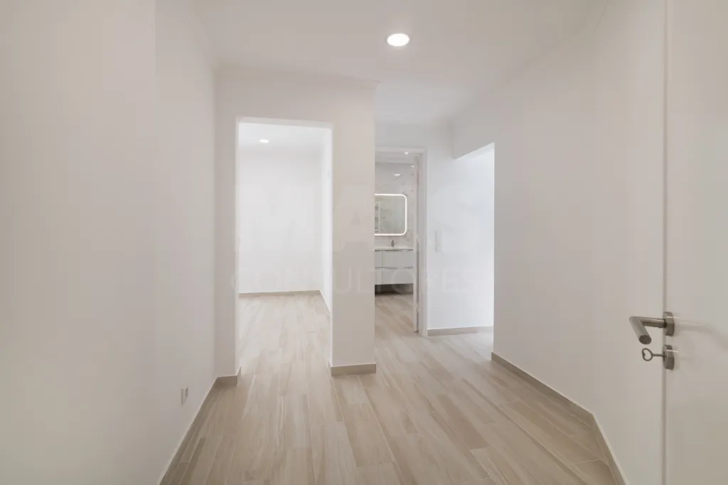 Moradia Isolada T4 Renovada — Abuxarda / Alvide, Cascais