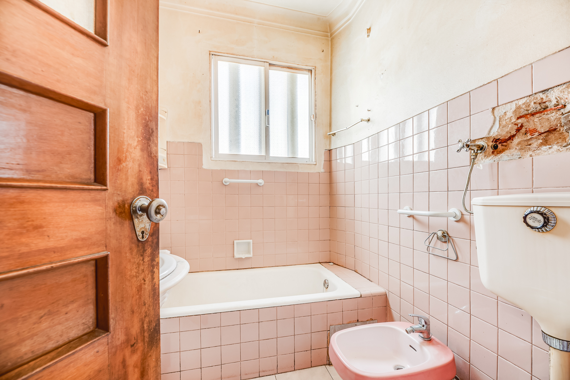Apartamento para Remodelar no Bairro de Santos