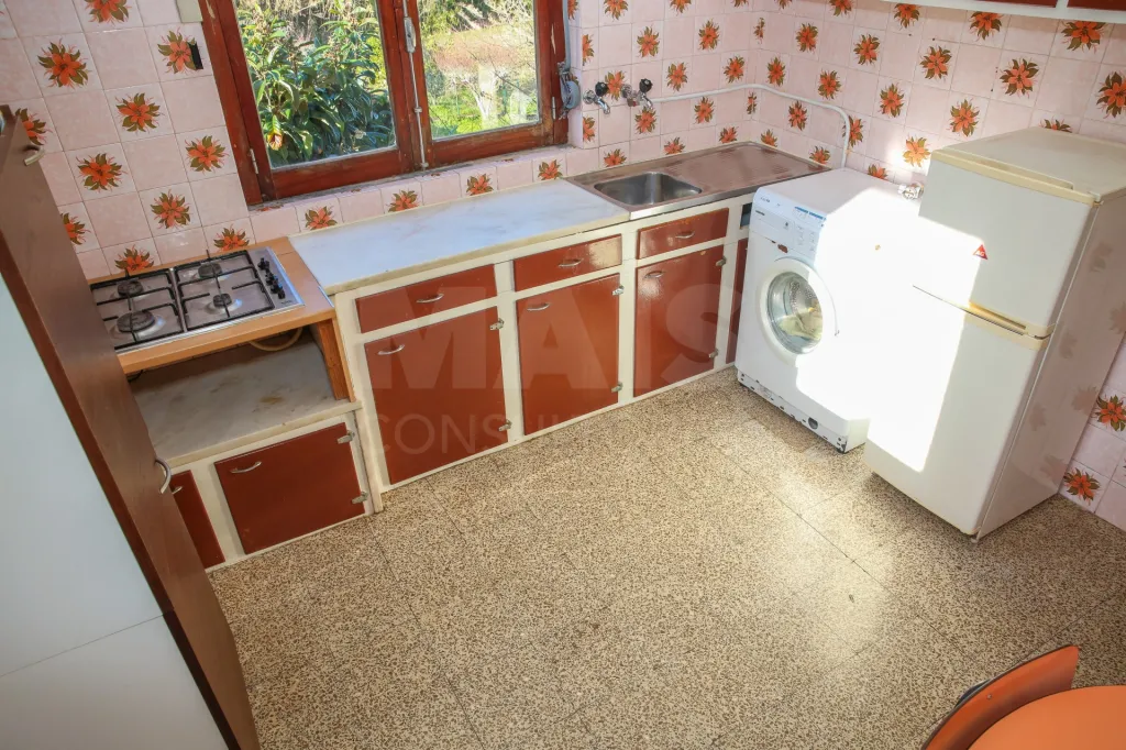 Quintinha com Moradia T2+1, em Sobral de Monte Agraço