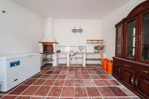 Moradia T4 em Olho Marinho | 260m² | Lote 734m²